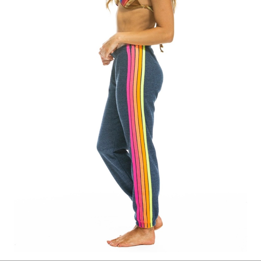 ISO !!!!!!!! Avatar Nation and Lululemon wallet